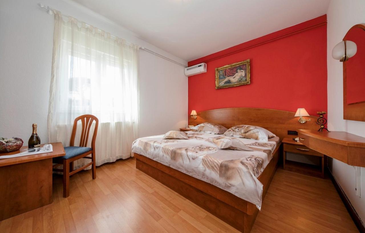 Apartment Dominik 2874 Palit Ngoại thất bức ảnh